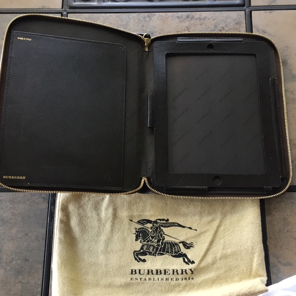 Burberry Ipad Folio - Picture 2 of 5